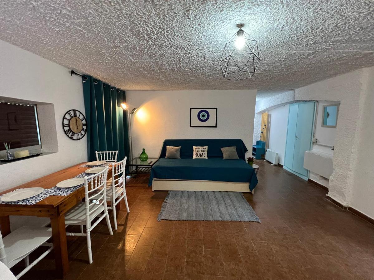 Ciel Apartment, 5 Minutes Walk From Ipsos Beach! Extérieur photo